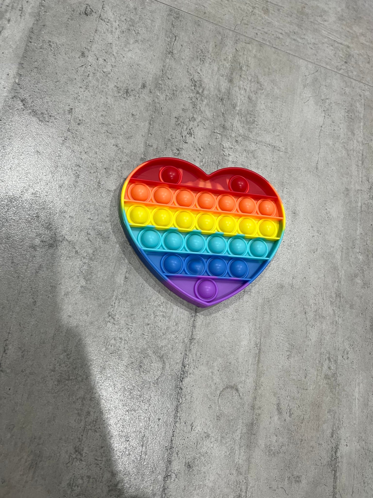Rainbow heart pop it