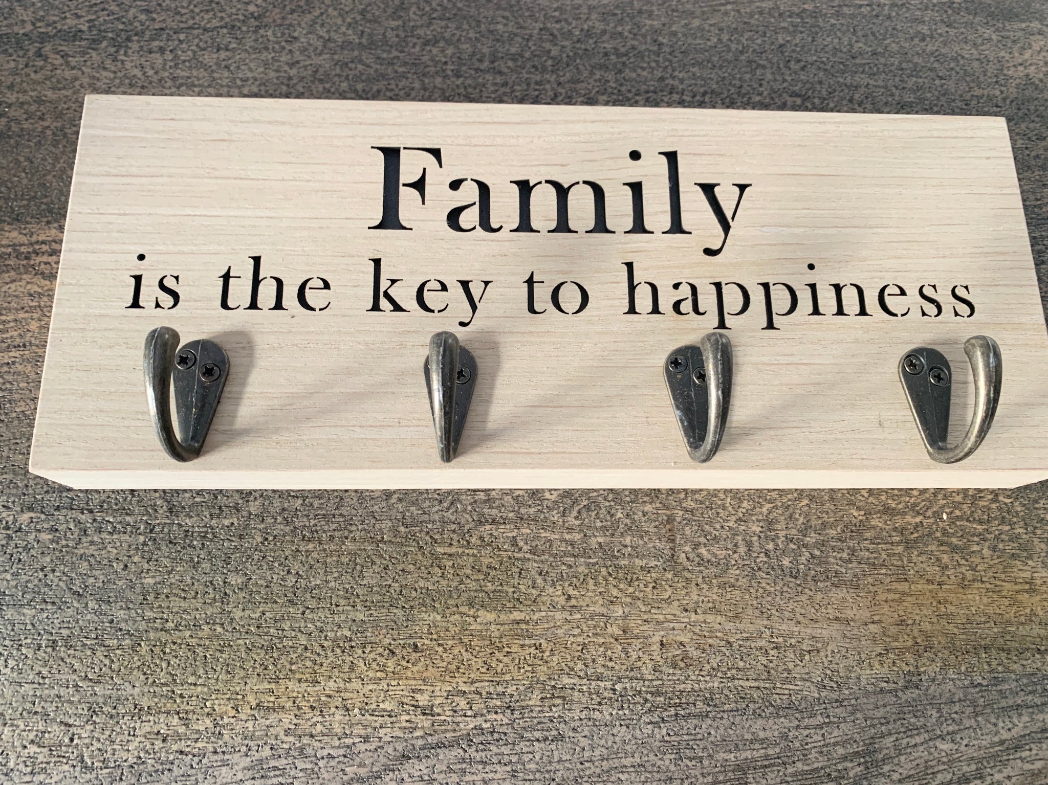 Family key hanger
