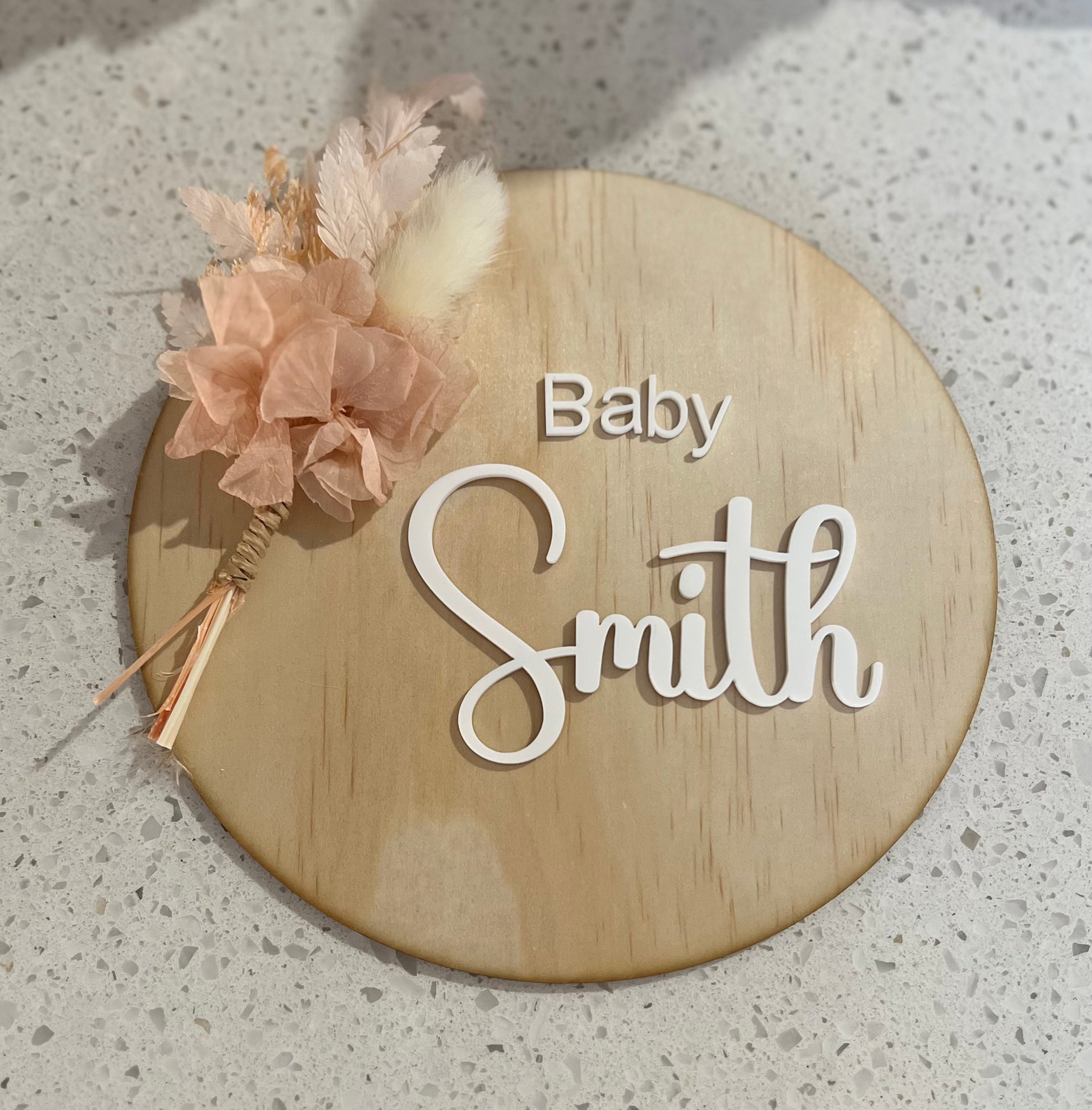 Baby announcement plaque with floral